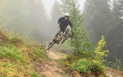 Sei jaitsiera izango ditu Piñu-koku enduro martxak; tartean, berri bat Erdellan