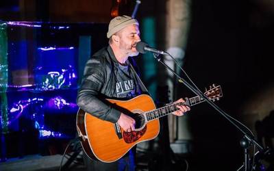 “Oso polita iruditzen zitzaidan  elizetan jotzeko ideia inspiratu  zidan tokira itzultzea”