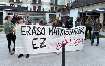 Basauriko hilketa matxista salatzeko elkarretaratzea egin dute Beran