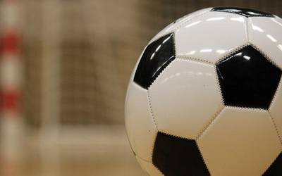 Aniztasuna Mugarik Gabe areto futbol taldea sortu dute Aretxabaletan