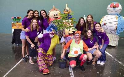 Kolorez Blai udalekuetarako lan-poltsak osatzeko deialdia egin dute