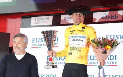 Albistegia: 2026-04-13