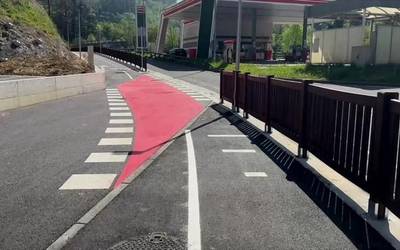 Bergara eta Antzuola arteko bidegorri zatia bizikletaz