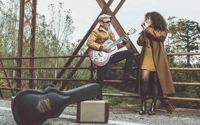 Johnny BigStone eta Sweet Marta bikoteak blues kontzertua emango du Itzala tabernan