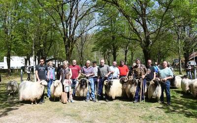 Eguraldi ederra eta jende ugari Elizondoko Udaberriko ferian