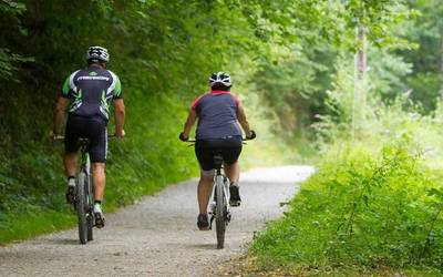 'Errepidetik liburura: txirrindulariak euskal literaturan' solasaldia aurkeztuko dute ortzegunean Elizondon