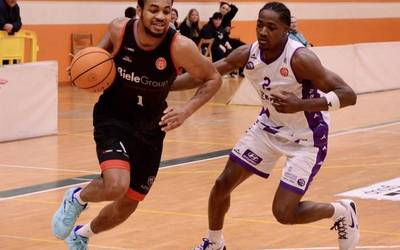 Zortzi puntuko iraulia jomuga