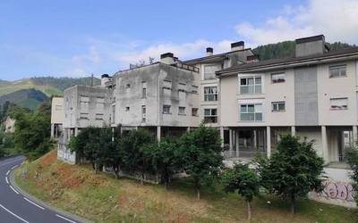 Datorren astean, Etxebizitza Bulegoa Mallabian, Mendaron eta Mutrikun