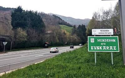 Haurren eta gazteen artean sentitzen dute euskara ahulen mendaroarrek