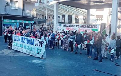 Ermua kalera aterako da gaur, gerra eta genozidioa salatzera