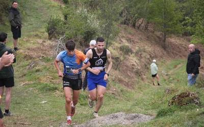 Argazki-bilduma: Kilimon Trail lasterketako partaideak Gaintxipia eta Lizarpe parean