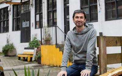 Oier Araolaza dantzariak sokadantzaren gaineko hitzaldia eskainiko du gaur Soraluzen