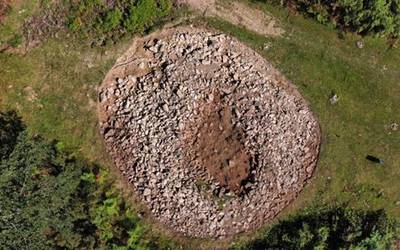 Dolmenen Ibilbideko erakusketa Soraluzen egongo da apirilaren 27tik maiatzaren 9ra