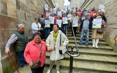 Autobusa antolatu dute pentsiodunek Gasteizko manifestaziora joateko