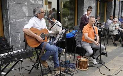 Batzoki eraberrituaren lehen urtemuga ospatu dute