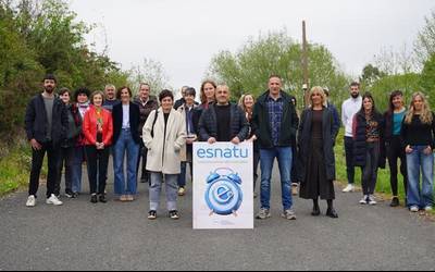 Euskara suspertzeko Esnatu dinamika aurkeztu dute UEMAk eta Euskal Herriko hemezortzi eragilek