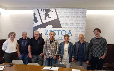 Urola Erdiak izan beharreko egitura instituzionalaz hausnartzeko bilera egin dute alkateek