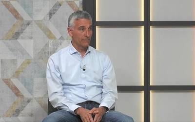 Jon Zuazo: "Ederlaneko Uribarriko 100 langileak beste lantegietan birkokatzen joango gara"