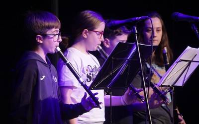 Debagoieneko musika eskolen topaketa, argazkitan