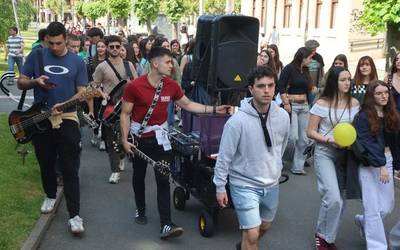 Piztu Plaza jaialdia, argazkitan