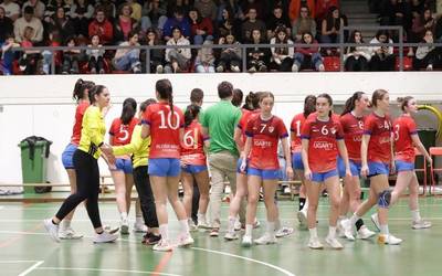 Play-offerako lehen partidua du zapatuan eskubaloiko senior taldeak