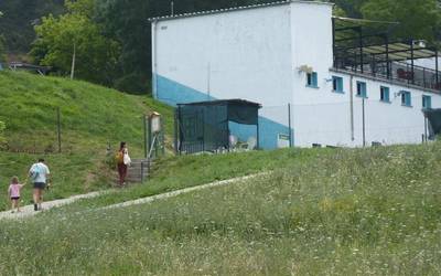 Igerilekuko mantentze lanaz arduran bila