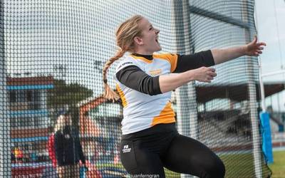 "Behin lanean hasita, goi errendimenduzko kirolaren mailari eustea oso zaila da"