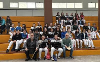 Euskalerriari pilotalekuak itxura paregabearekin ireki zituen berriz ateak