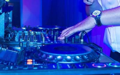 Arratsalde elektronikoa Zornotzan, Infinity Clubbing kultur kolektiboaren ekimenez