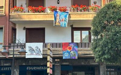Zornotzako artisten lanak balkoietan zintzilikatzeko ordua