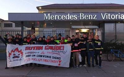 Mercedeseko 27 suhiltzaile kaleratuko dituztela salatu du ELAk