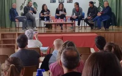 'Sakanan ikasi, bizi eta lan' leloarekin bat egiten duen modeloa