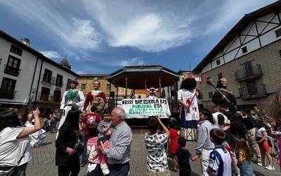 Sakanako herri eskolen festa hartu zuen Altsasuk