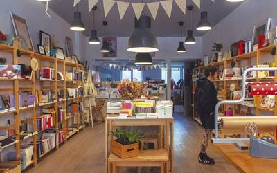 Liburu denda txikietan, ihesbide bila