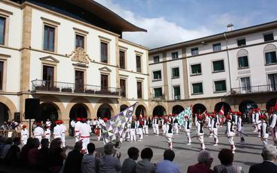 [ARGAZKI GALERIA]: Txilin eta txistu hotsak izan ziren nagusi atzo Zornotzan