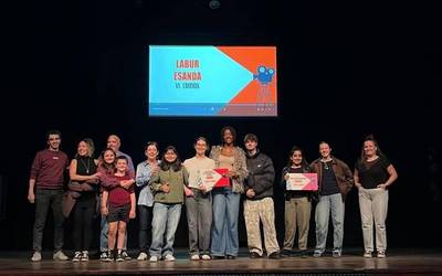 [BIDEOA]: Lentez-lente taldearen 'Dena bueltan' film laburrak irabazi du Labur Esanda lehiaketa