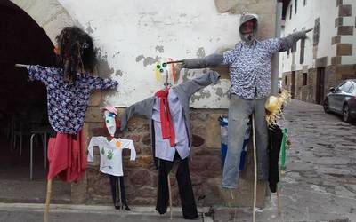 Baratzeko mamuen tailerra Arizkunen