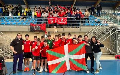 Decotena Pulpo Infantil mutilen taldea, Euskadiko txapeldun