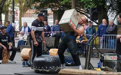 Endañeta harri jasotzailea omendu dute santelmoetako herri kirol erakustaldian