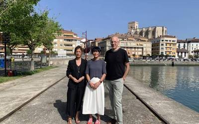 Turismo tasa aplikatu ahal izateko baliabideak eskatu dituzte Azpeitiko eta Zumaiako udalek