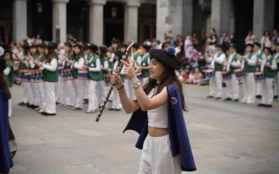 Hezkuntza komunitateak eman die hasiera San Prudentzioko ospakizunei Laudion