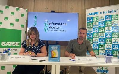 Ikastetxe publikoetan erizain bat egon dadin nahi dute ANPEk eta SATSEk