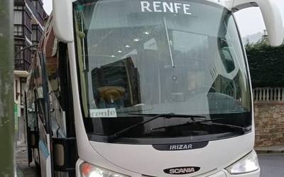 Tren zerbitzua abian da berriro, goizean Ugao eta Basauri artean eten baitute