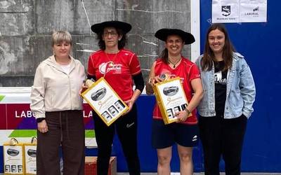 Astigarraga eta Mateos nagusi Mutrikuko III. Emakumezkoen Binakako Pala Txapelketan