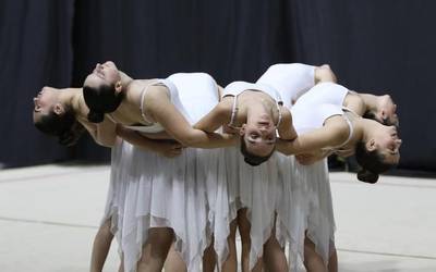 Bost kirol elkarte eta 404 gimnasta