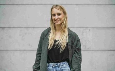 Olatz Larunberekin egon gara igandean Beran ikusgai izanen den 'Etena dena' ikuskizunari buruz