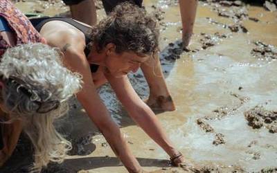 Basa zikloa sorkuntzaren lokatzean sartu zen larunbatean