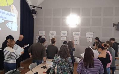 Elkarlanean, haur eta nerabeak ingurune osasuntsu eta babestu batean haz daitezen