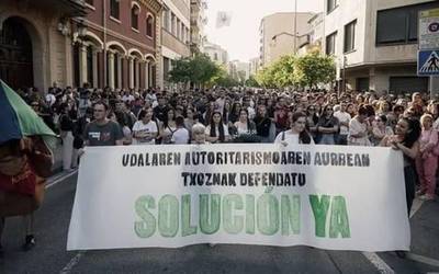 Lizarrako txosnagunea betiko lekura itzul dadin sinadura bilketa oztopatzen ari da UPN