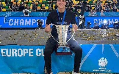 Bingen Errastiren Bilbao Basketek FIBAren Europako Kopa irabazi du